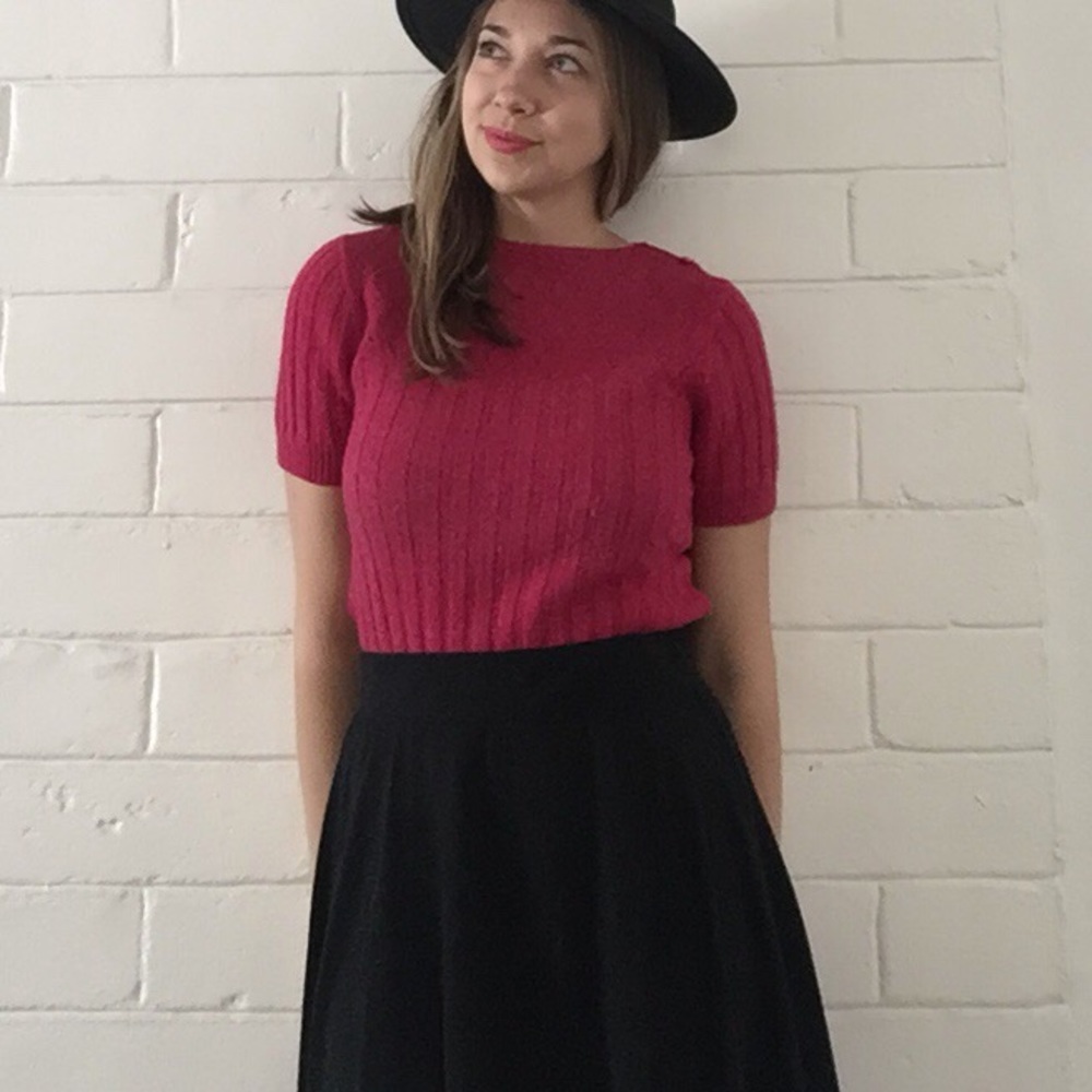 VINTAGE red wool short sleeve sweater